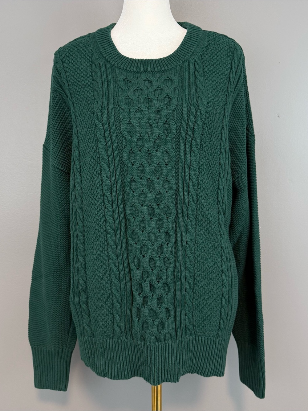 GAP Women's 100% Cotton Cable-Knit Crewneck Sweater June Bug Green Large